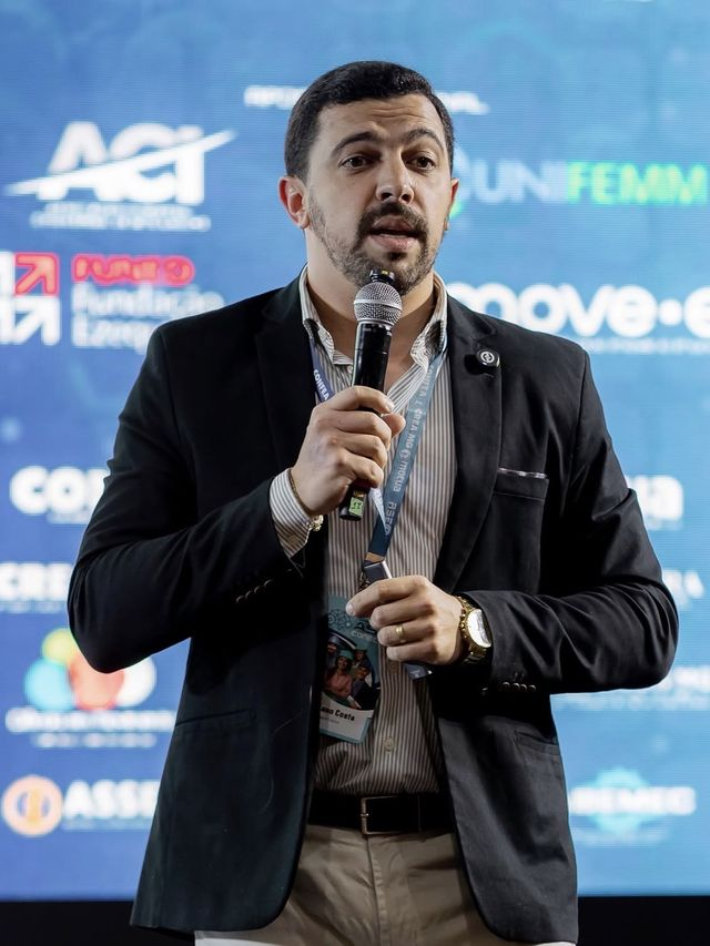 Adriano Costa
